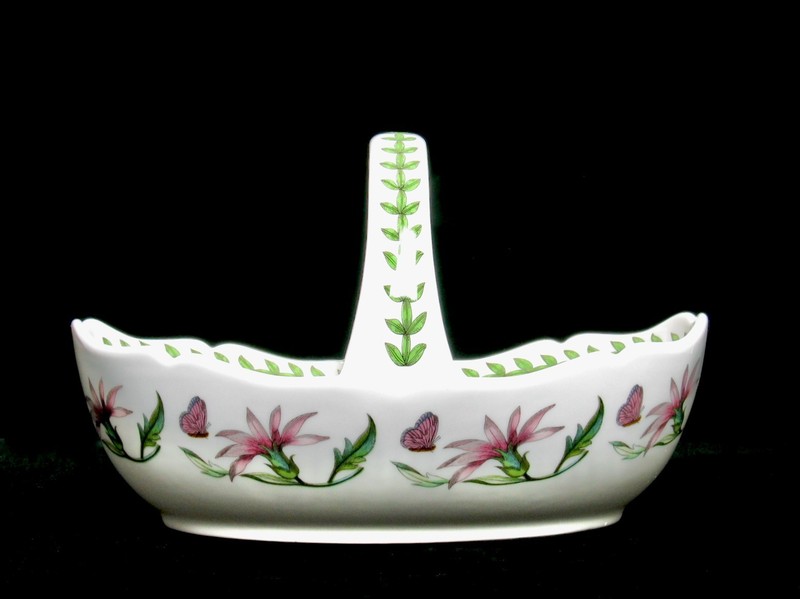 PORTMEIRION BOTANIC GARDEN 9″ OVAL BASKET BELLIS PERENNIS DAISY M’S or F’S DAY