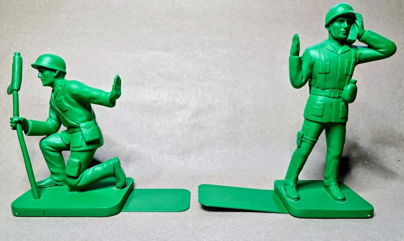 Classic Green Army Men Toy Story Movie Bookends Retro 7” Tall Disney Fair
