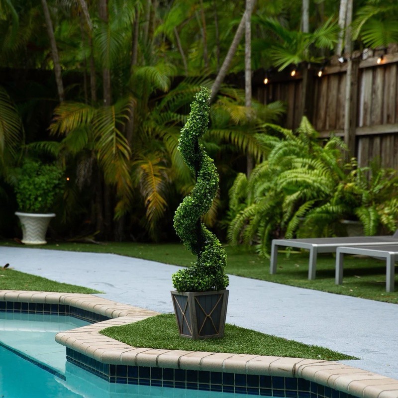 45” UV Resistant Artificial Boxwood Spiral Topiary Tree w/LEDs (Indoor/Outdoor) gallery