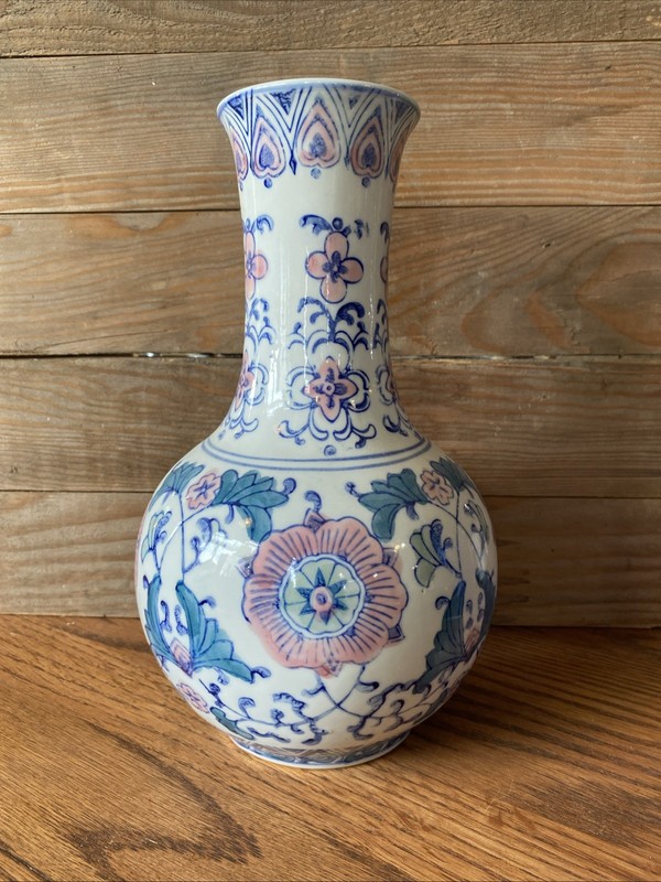 Vase Porcelain Pastel Flower Pattern Chinese 10” Pink Green Blue