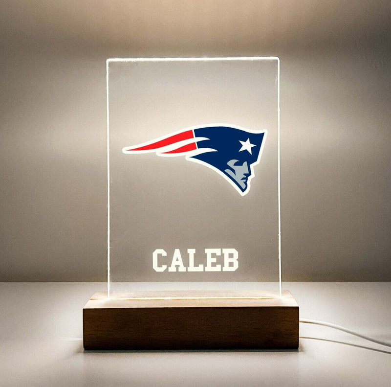 New England Patriots Football Fan Player Sport Wood Base Night Light Up Lamp LED