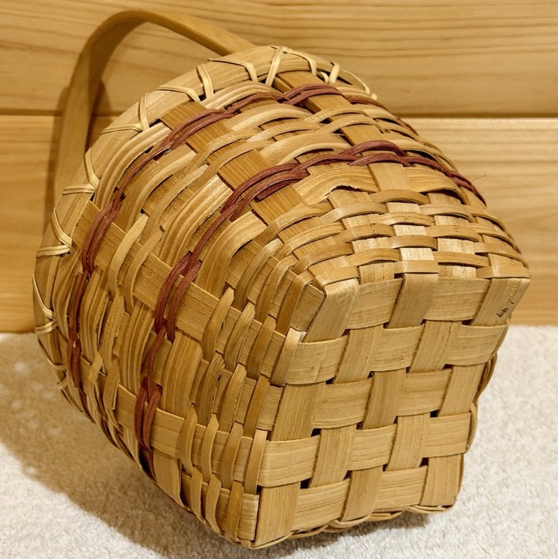 Vtg Longaberger Style Wicker&Wood 2 Tone Basket Country Handle Red Natural Round gallery