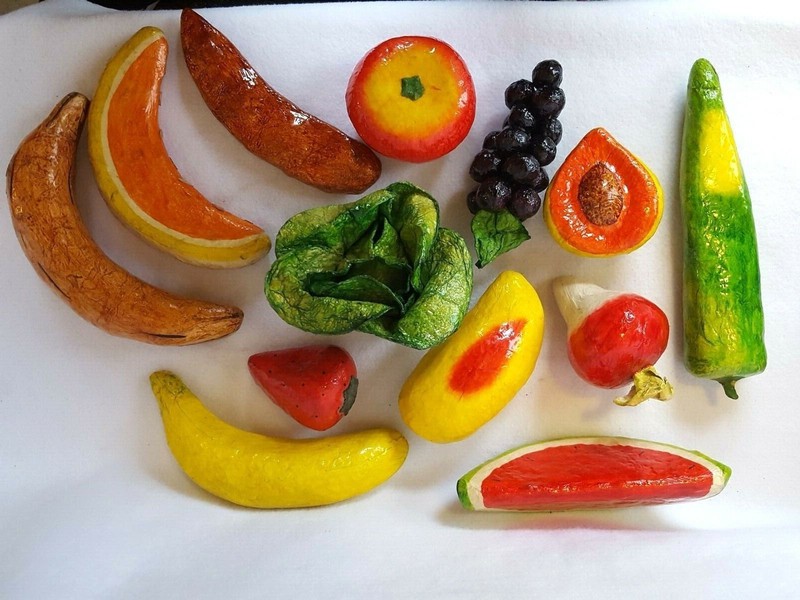 Lot Of 13 Paper Mache Fruit Vegetables Grapes Melon Lettuce Banana Mango MEXICO