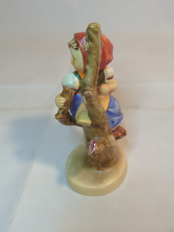 VINTAGE GOEBEL HUMMEL WEST GERMANY 4 3/8" FIGURINE "APPLE TREE GIRL" #141 gallery