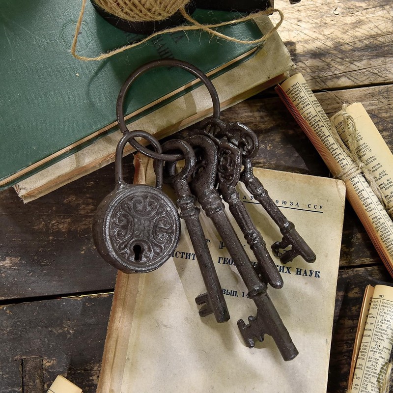 Cast Iron Antique Style Skeleton Key Ring Prop Halloween Pirate Decor Gear gallery