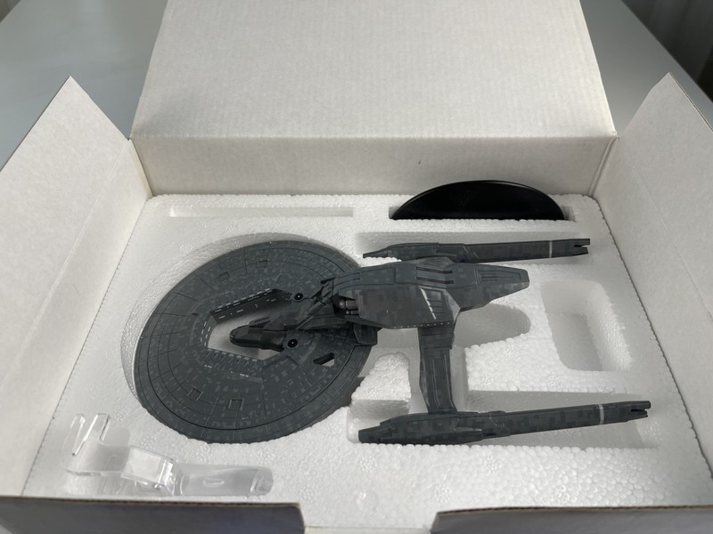 Star Trek USS Vengeance spaceship approx. 21 cm – original packaging -…