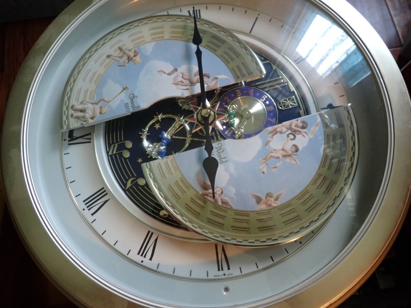 Small World Rhythm 15″ Magic Motion Musical Wall Clock 5 Songs Chimes Works