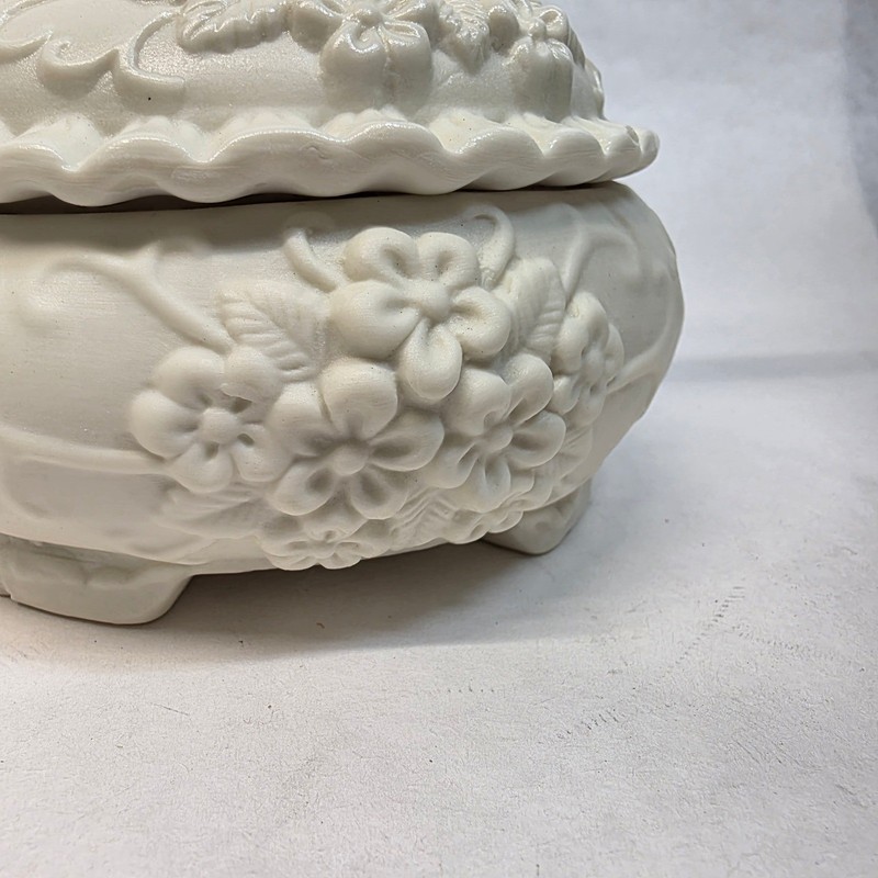 Jade Porcelain Trinket Box with Lid 6" White Hummingbirds Pink Roses Vintage gallery