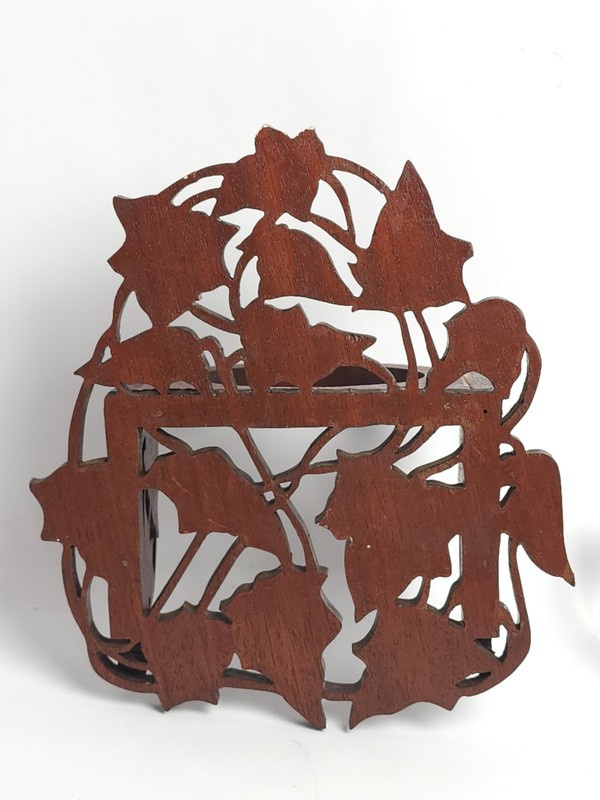Vintage Wooden Scrollwork Ivy Leaf Vine Wall Shelf Flower Pot Vase Holder 7.25"H gallery