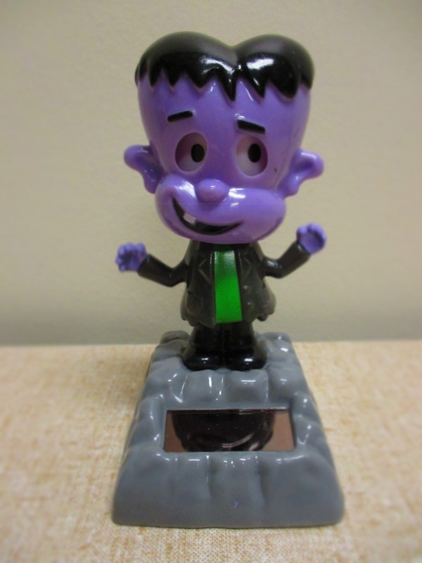Solar Power Dancing Frankenstein Monster Halloween Sun Bobblehead Desk Window