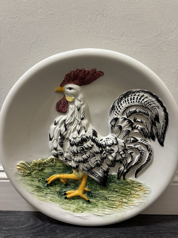 Beautiful Large Ceramic Rooster Wall Plate Made In Italy 16 1/2 Inches Wide