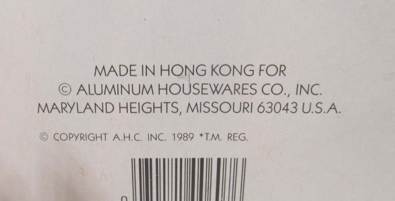 1989 Fairgrove Lot of 5 Display Easels White w/ Gold Trim 7" Size 607 Hong Kong gallery