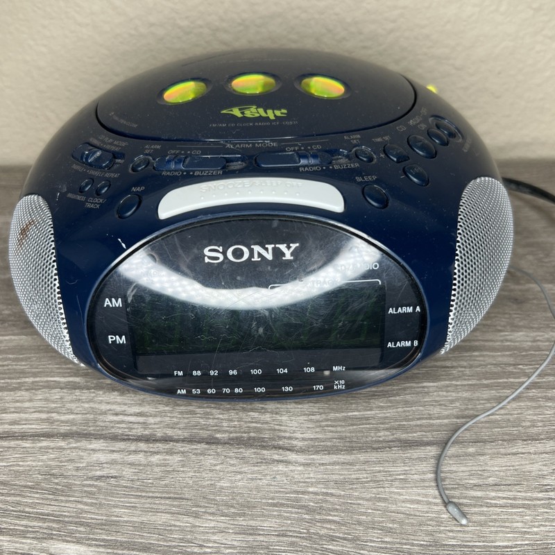 Sony AM FM CD Player Alarm Clock Radio Dream Machine ICF-CD831 Blue PSYC WORKING