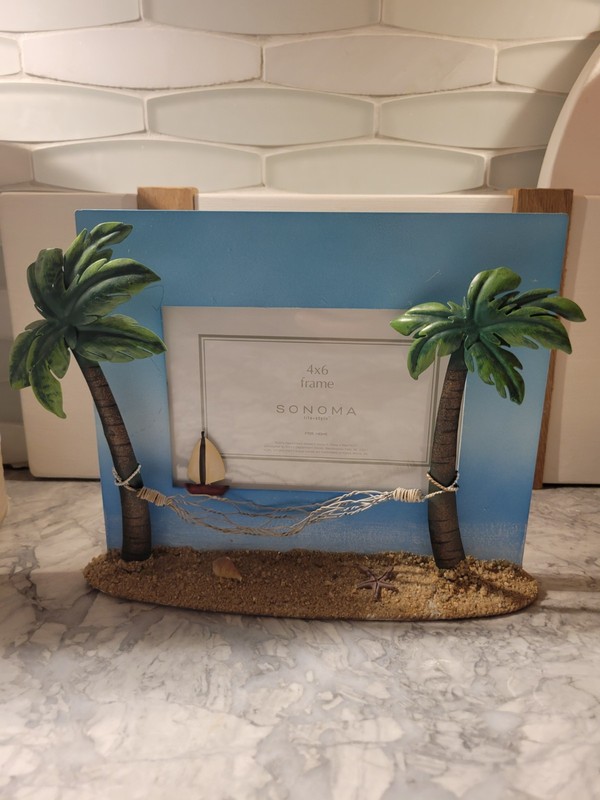 Tropical Palm Tree Metal 3D Picture Frame 4×6 Inches. Sonoma
