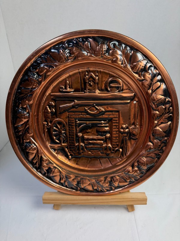 Vintage Coppercraft Guild Copper Wall Plate Colonial Fireplace Hearth 11” USA