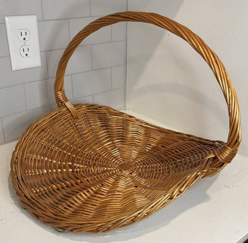Large Wicker Gathering Basket w/Handle Farmhouse Rustic Market Harvest Decor VTG gallery