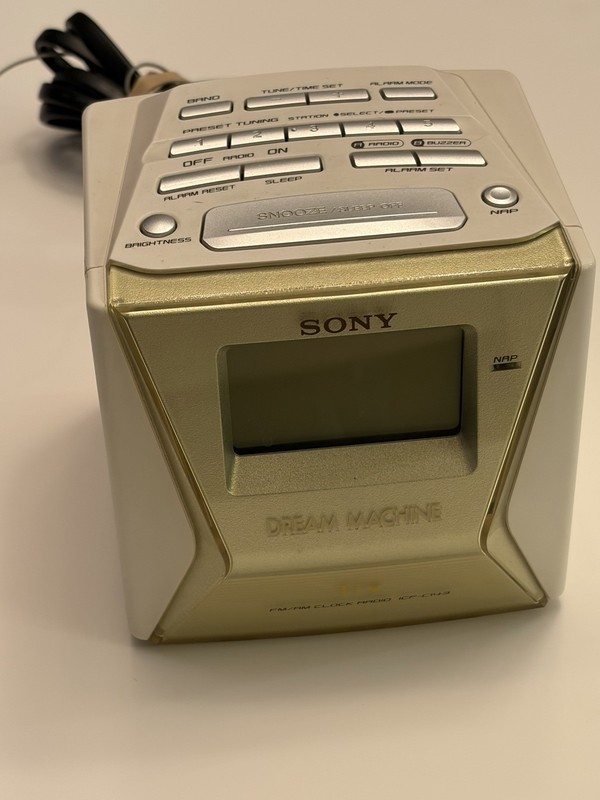 SONY White/Green DREAM Machine LIV FM/AM Alarm CLOCK Radio ICF-C143