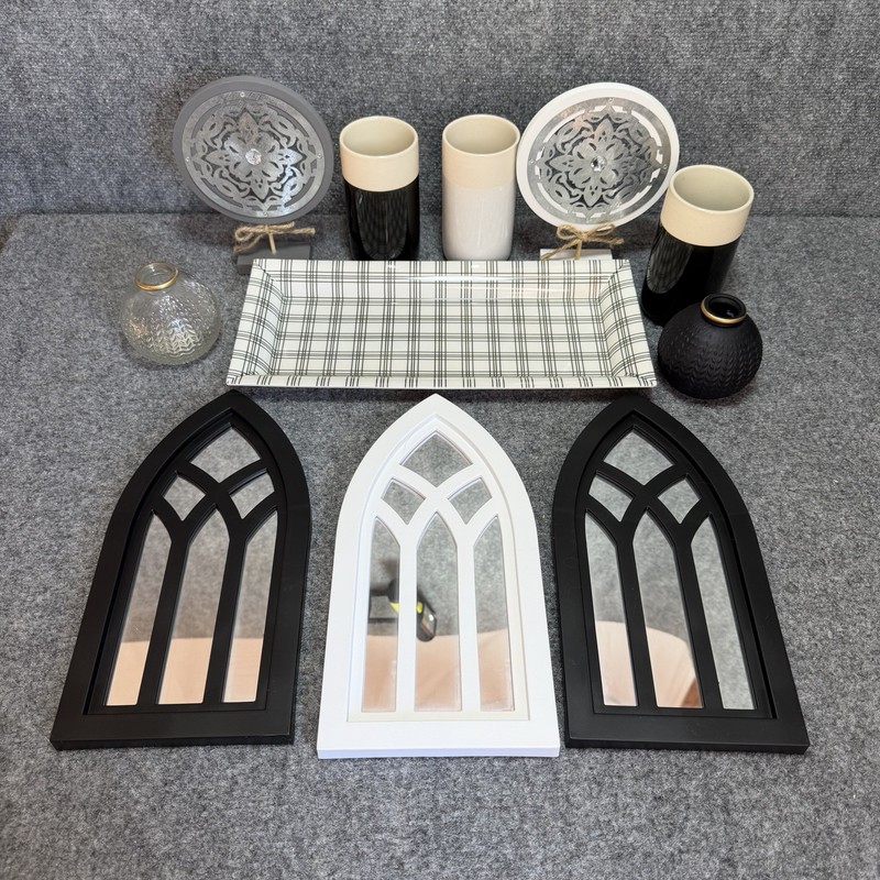 Gothic Cathedral Table Decor Table Setting Pieces Lot Of 11 pcs – Black & White