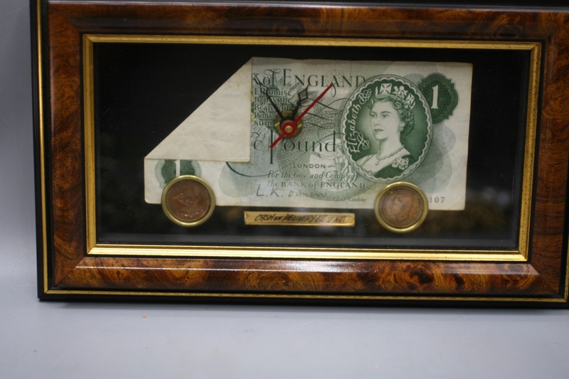 Picture Frame & Clock 1 pound P19