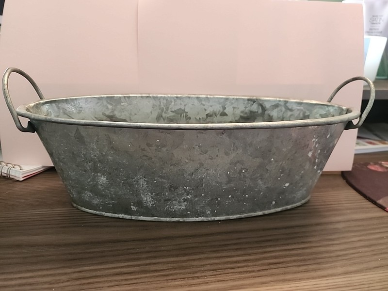Metal Container Unbranded Oval with Handles Silver Tone Metal gallery