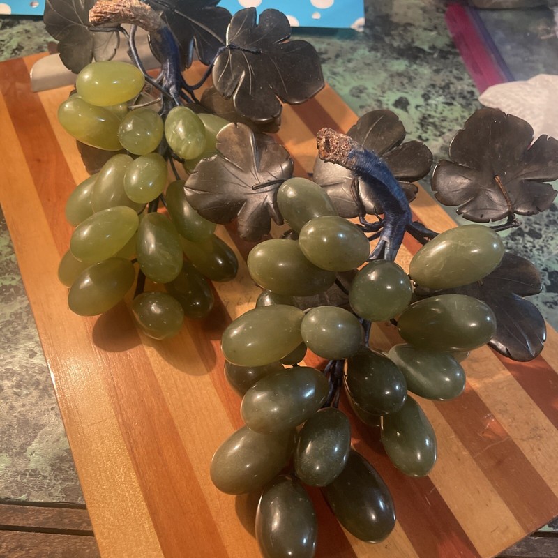 2 Bunches of Vintage Green Jade Grapes with Dark Green Leaves Poseable Stone gallery