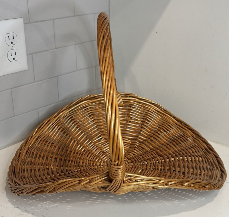 Large Wicker Gathering Basket w/Handle Farmhouse Rustic Market Harvest Decor VTG gallery