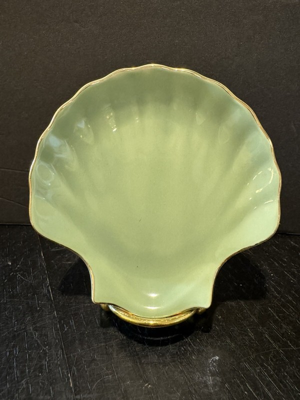 VTG Porcelain Trinket Dish Ashtray Seashell Green Scalloped Gold Edges 4.25” gallery