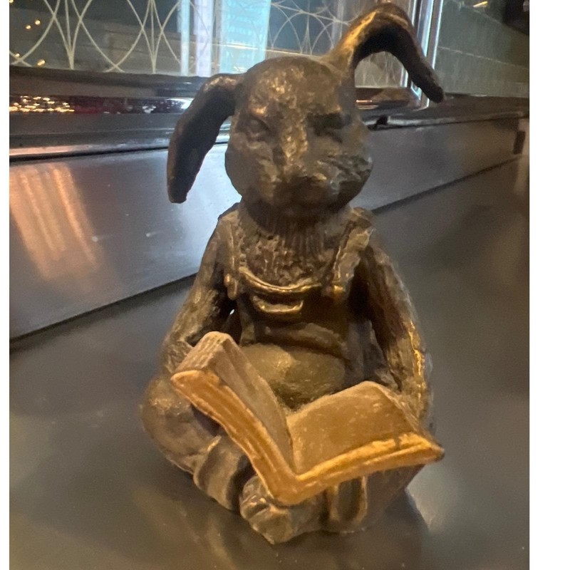 Vtg Andrea by Sadek cast iron black rabbit reading paper weight book end 3x4.5 gallery