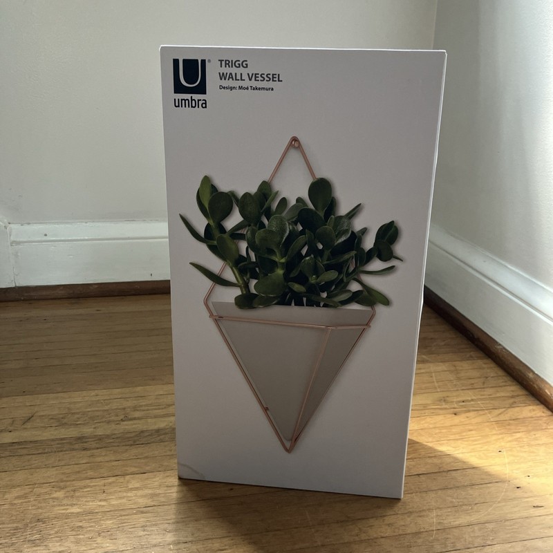 Umbra Trigg Hang Planter White Vase Gold Brass Geometric Wall Decor Ceramic