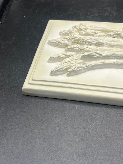 Asparagus 3D Relief Sculpted Resin Hanging Kitchen Plaque Tile Wall Decor 8.5" gallery