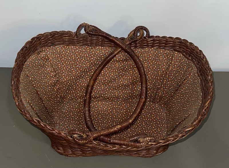 Vintage Woven Rattan Dark Wicker Basket w Handles & Built In Liner 15 x 12 x 8 gallery