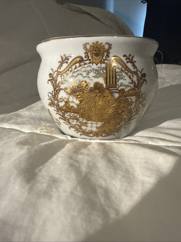 Limoges Jar Bowl French Renaissance White/Gold Leaf 4x3x3” Vintage