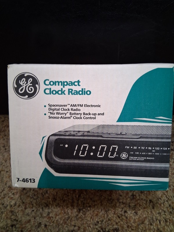 GE 7-4613 Compact Clock Electronic Digital Radio Alarm Clock FREE SHIPPING
