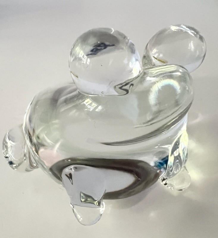 ACC  Handmade Collectible Crystal Frog  Paperweight Made in Taiwan Pre Owned  1 gallery