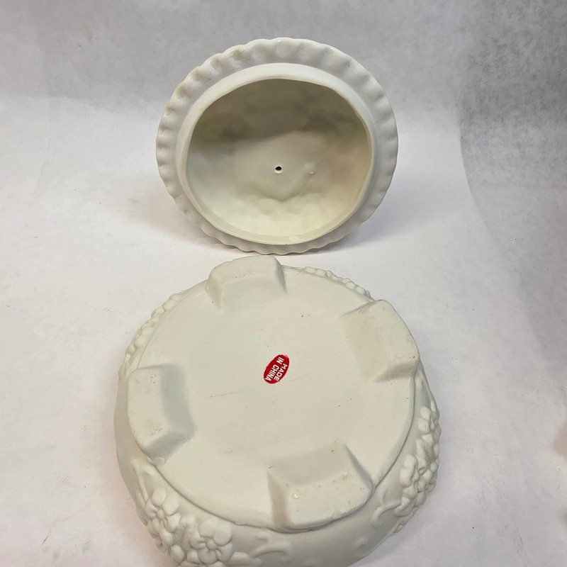 Jade Porcelain Trinket Box with Lid 6" White Hummingbirds Pink Roses Vintage gallery