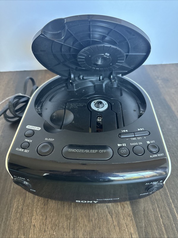 Sony Dream Machine FM/AM CD Player Dual Alarm Clock Radio ICF-CD815 Tested Works gallery