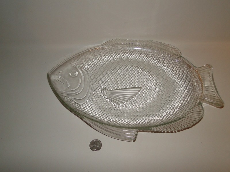Poison Fish Shape Plate Platter Dish, 15 1/2" X 11 1/4", Oven safe, Made in USA gallery