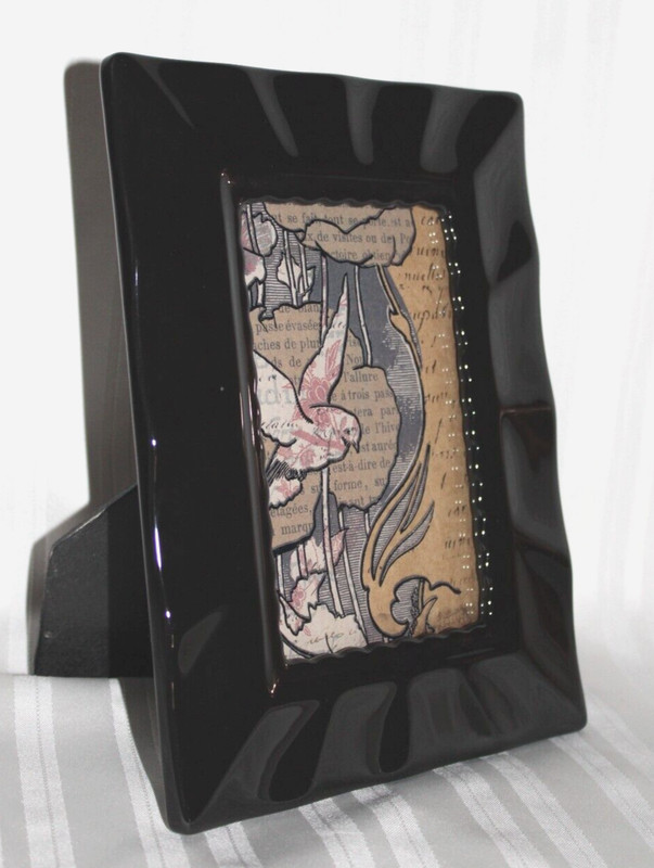 Elsa Modern Black Glossy Wavy Ceramic Photo Frame Fits 6″ x 4″ Picture