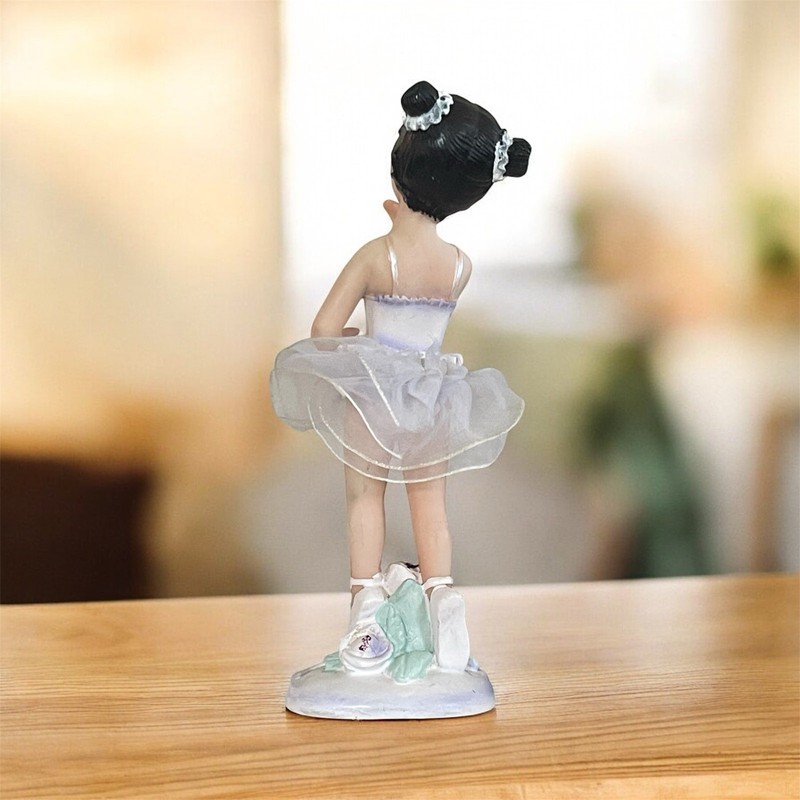 Greenbrier resin figurine Ballerina in position 6 3/4” inches tall gallery