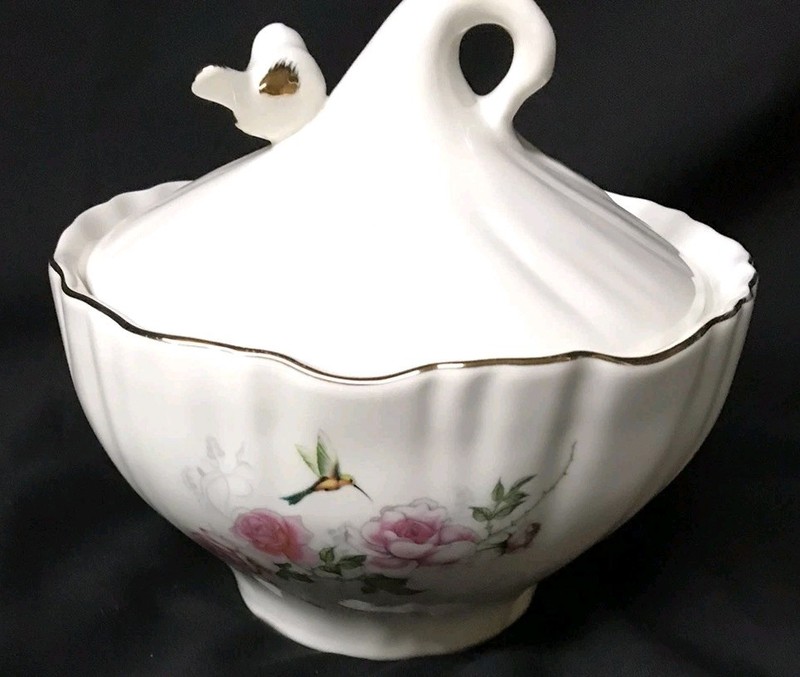 Grace's Teaware Fine Porcelain Hummingbird Pink Floral Design Lg Bowl w/ Lid (B) gallery