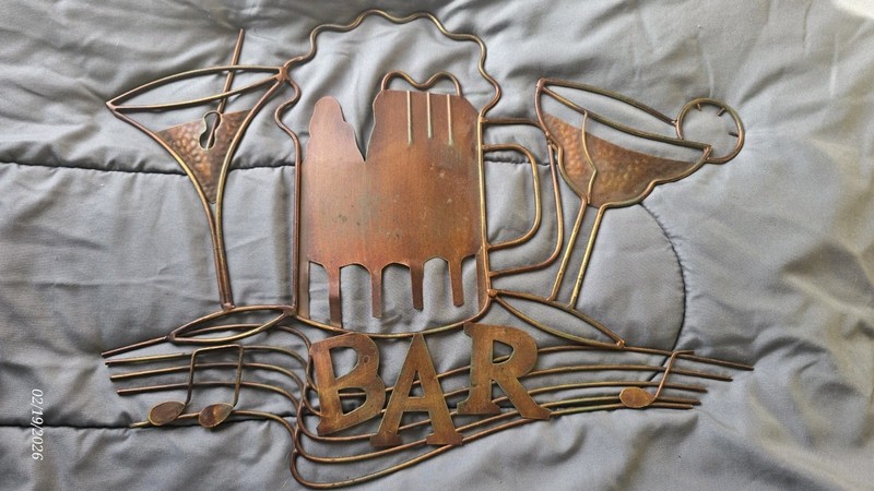 Painted Metal Bar Wall Decor With Music Notes