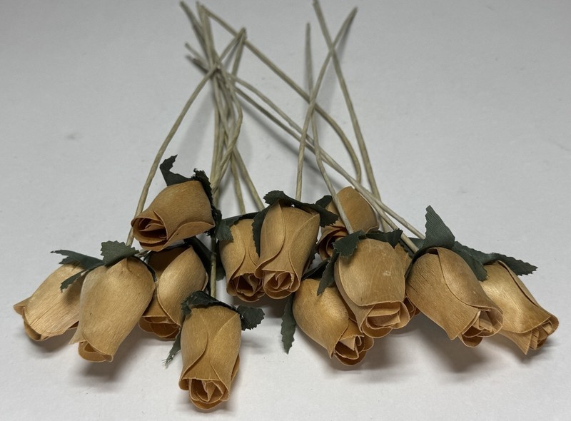 VTG Bouquet Of Wooden Roses Stem Flower Lot of 13 Brown Yellow Easter Holiday gallery