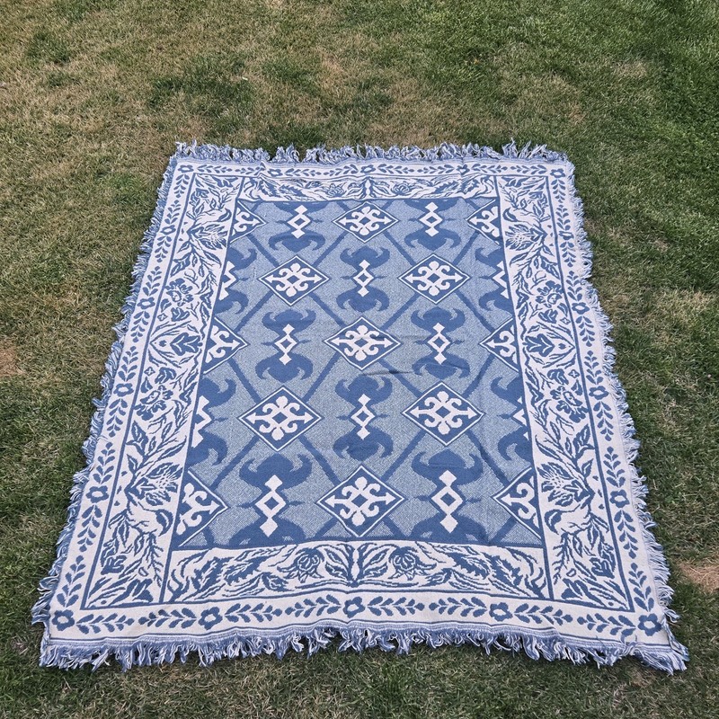 Turtle Creek Regal Wedgewood Afghan Throw Blanket 48”x60” Blue Ivory USA