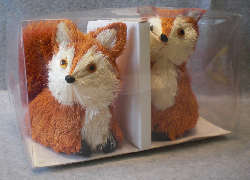 Set of Two Decorative Straw Foxes, Hobby Lobby Fall 2022 in Original Plastic Box