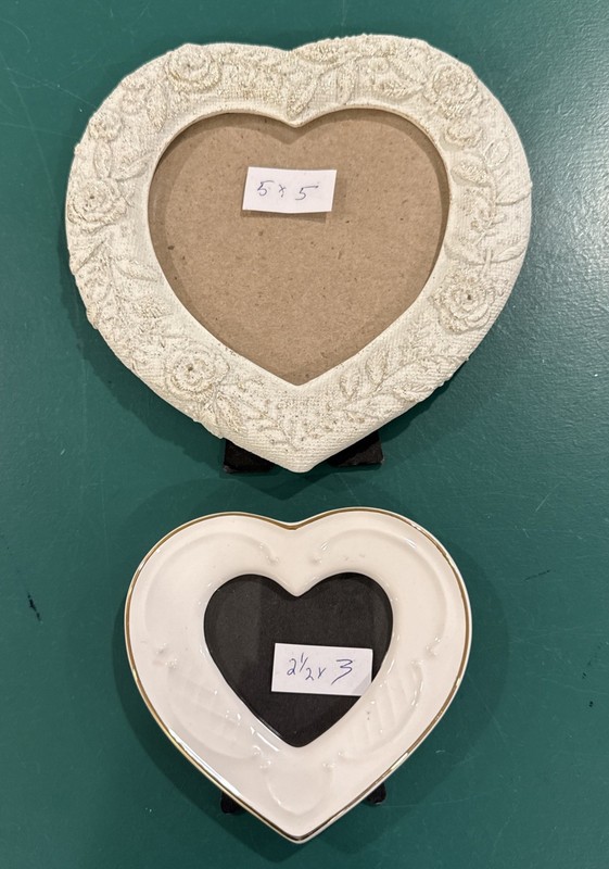 Lot Of 2 White W/Gold Heart Shaped Rose Resin /Ceramic Picture Frames