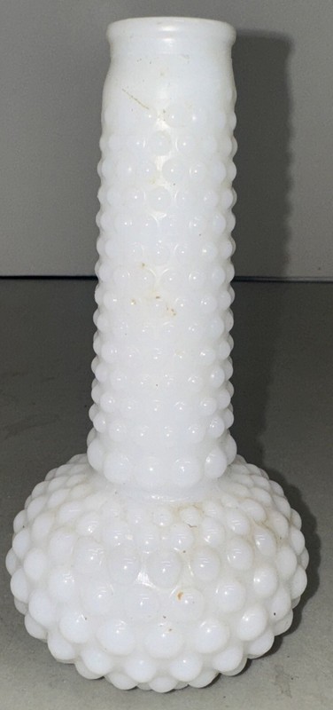 8 OZ VINTAGE BARBER BOTTLE WHITE MILK GLASS AMERICAN HOBNAIL VASE 7 INCH