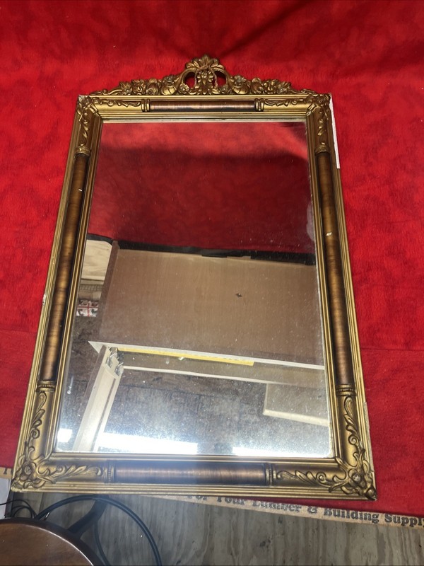 VINTAGE WALL MIRROR BEAUTIFUL FRAME 20-1/2 x 14 inches (19)