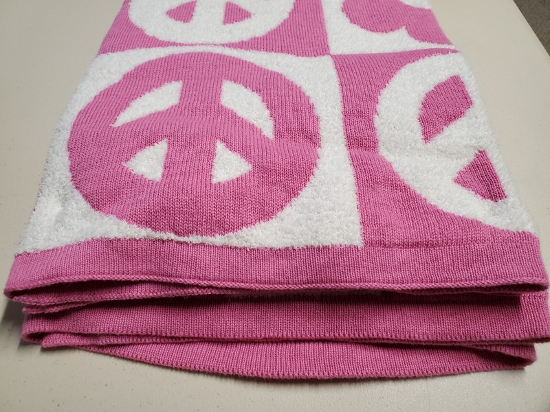 Style Sanctuary Decorative Throw Pink White 50x60in NWT Peace Sign Soft gallery