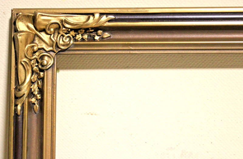 SUPERB ANTIQUE ARTS & CRAFTS FITS 12 X 16″ WOOD PICTURE FRAME ORNATE GOLD GILT