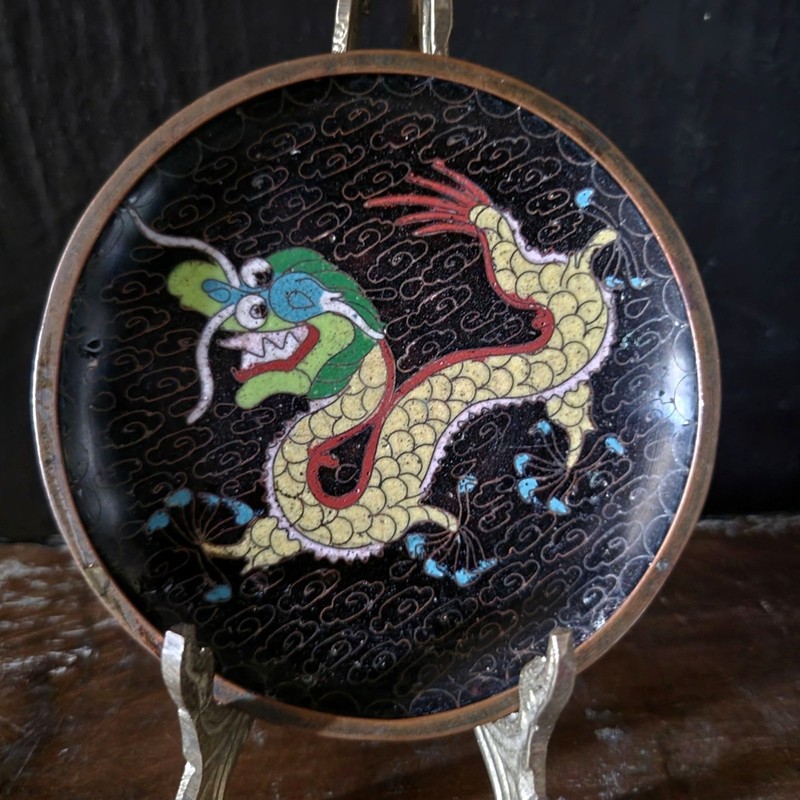 Chinese Cloisonné Enamel Hand-Painted on Metal Dragon 3.75″ Trinket Dish *Read